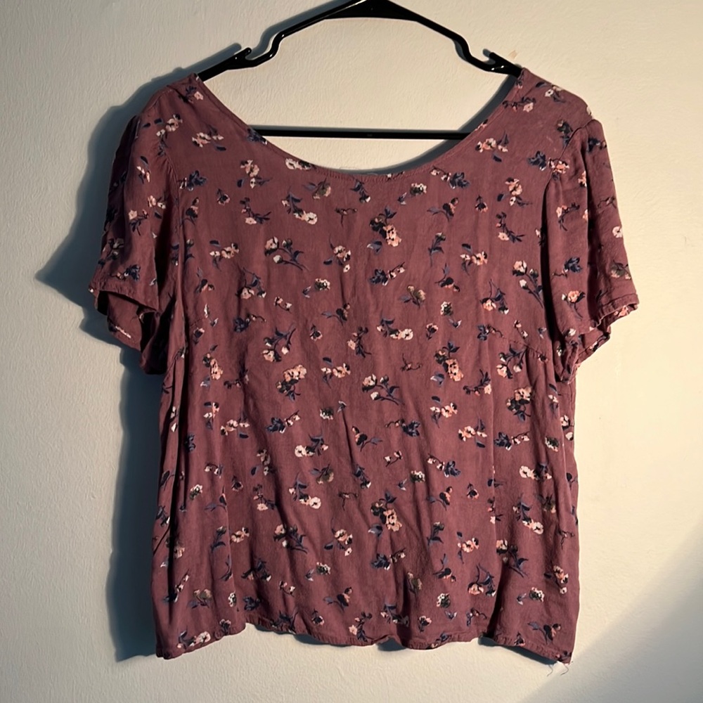 Xhiliration Lavender Floral Crop Top w/ Back Tie | Size L